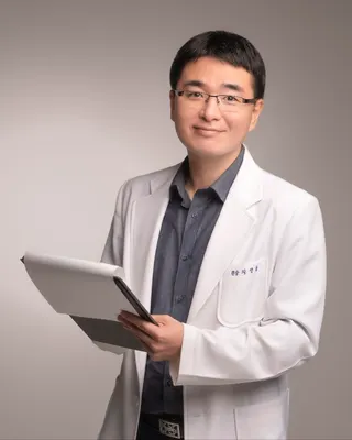엄사한의원 사진 3 (업체가 네이버 플레이스에 올린 사진)