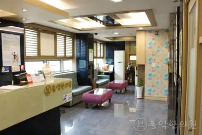 홍익한의원 사진 1 (업체가 네이버 플레이스에 올린 사진)
