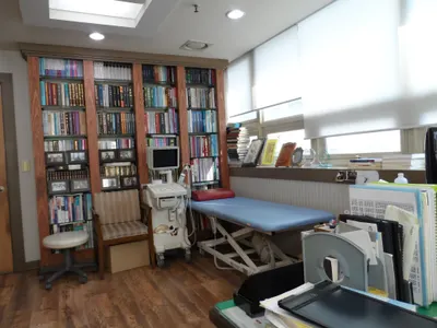 맥한의원 사진 2 (업체가 네이버 플레이스에 올린 사진)